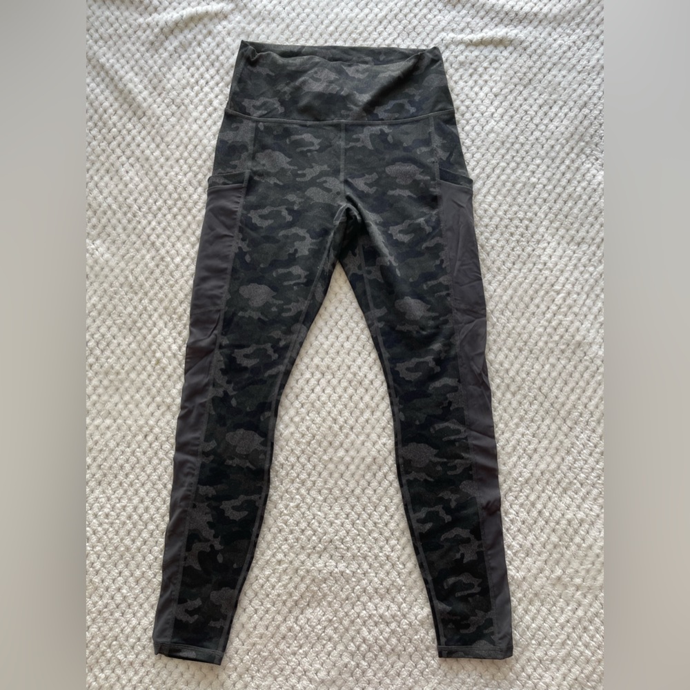 Fabletics PowerHold Camo Print Leggings size Small